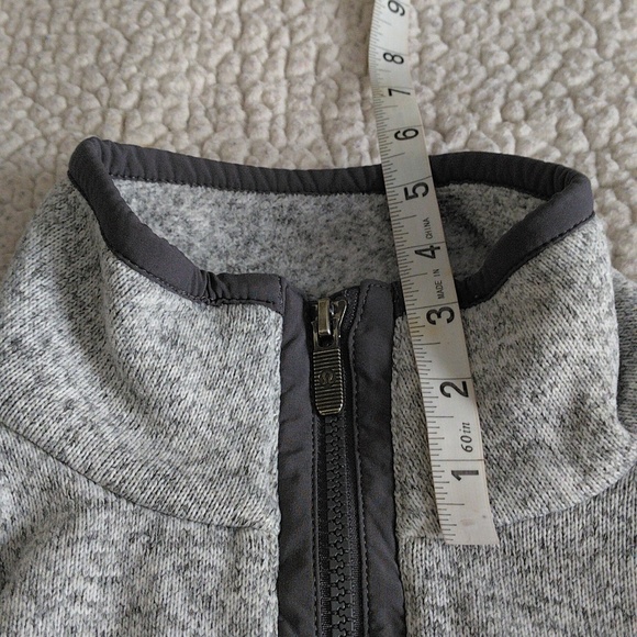 Lululemon Size 8 Grey Full Zip Knit Jacket *Flaw - Picture 11 of 16